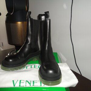 Bottega Veneta Lug Chelsea boots/black/9/39/calf skin/box/dust bags